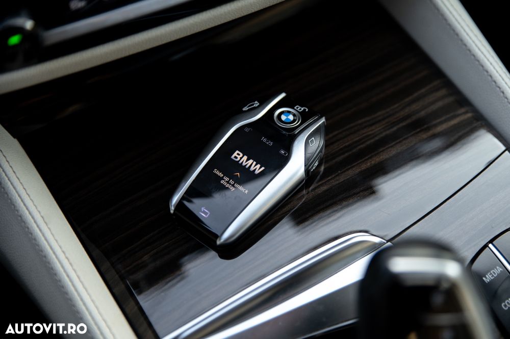 BMW Seria 5 540i xDrive AT - 27