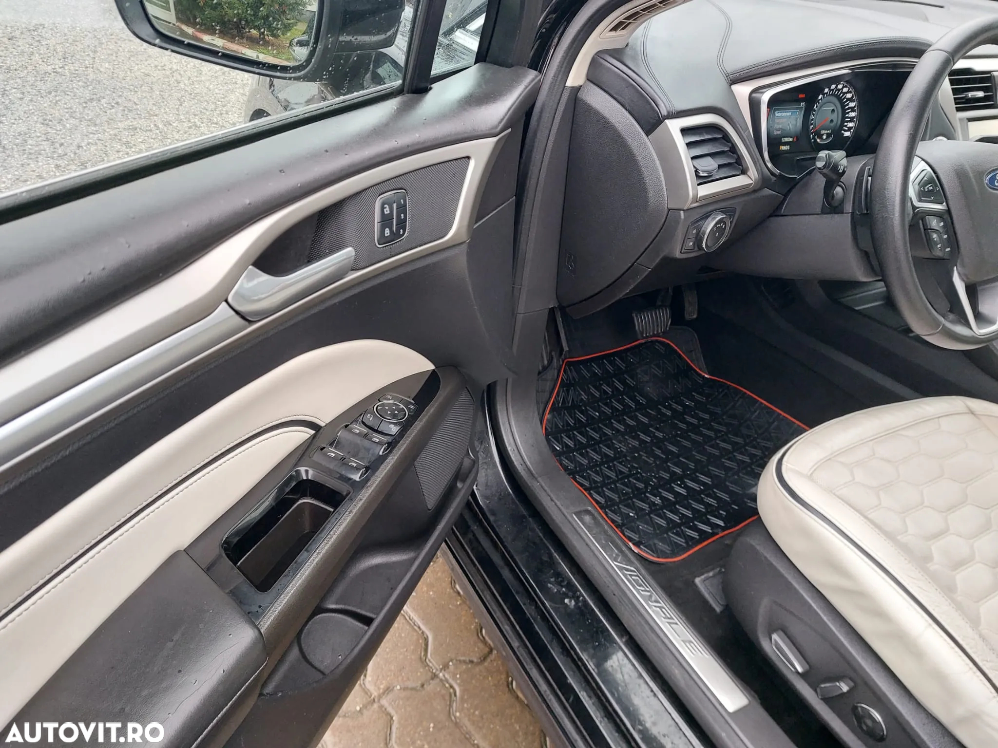 Ford Mondeo 2.0 TDCi Powershift Titanium - 17