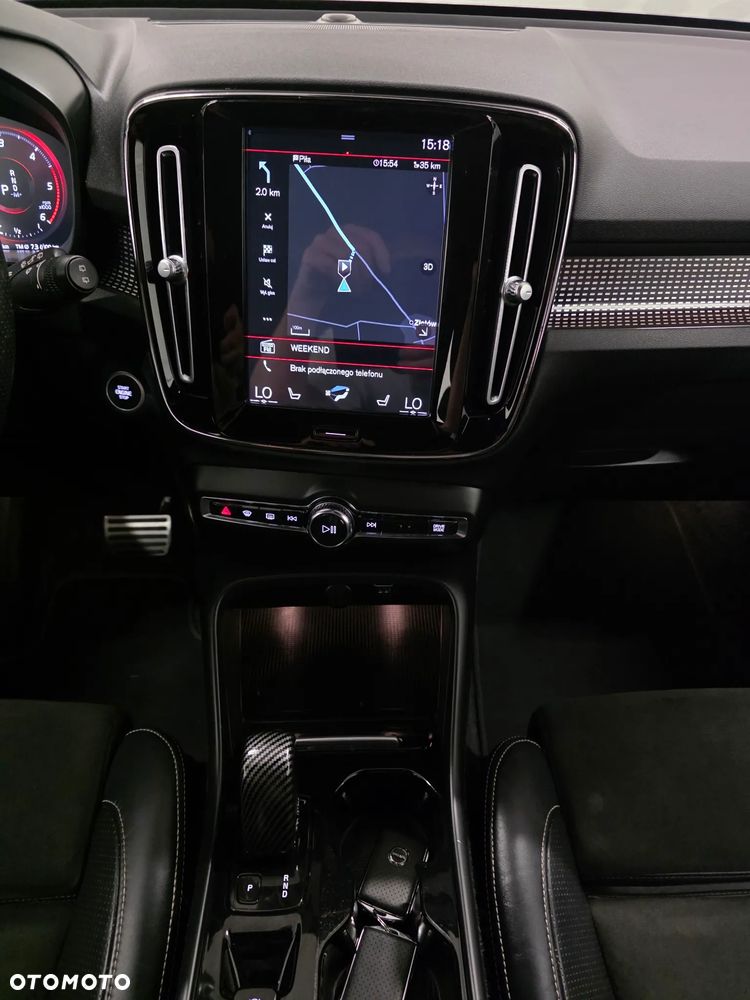 Volvo XC 40 D4 AWD R-Design - 10