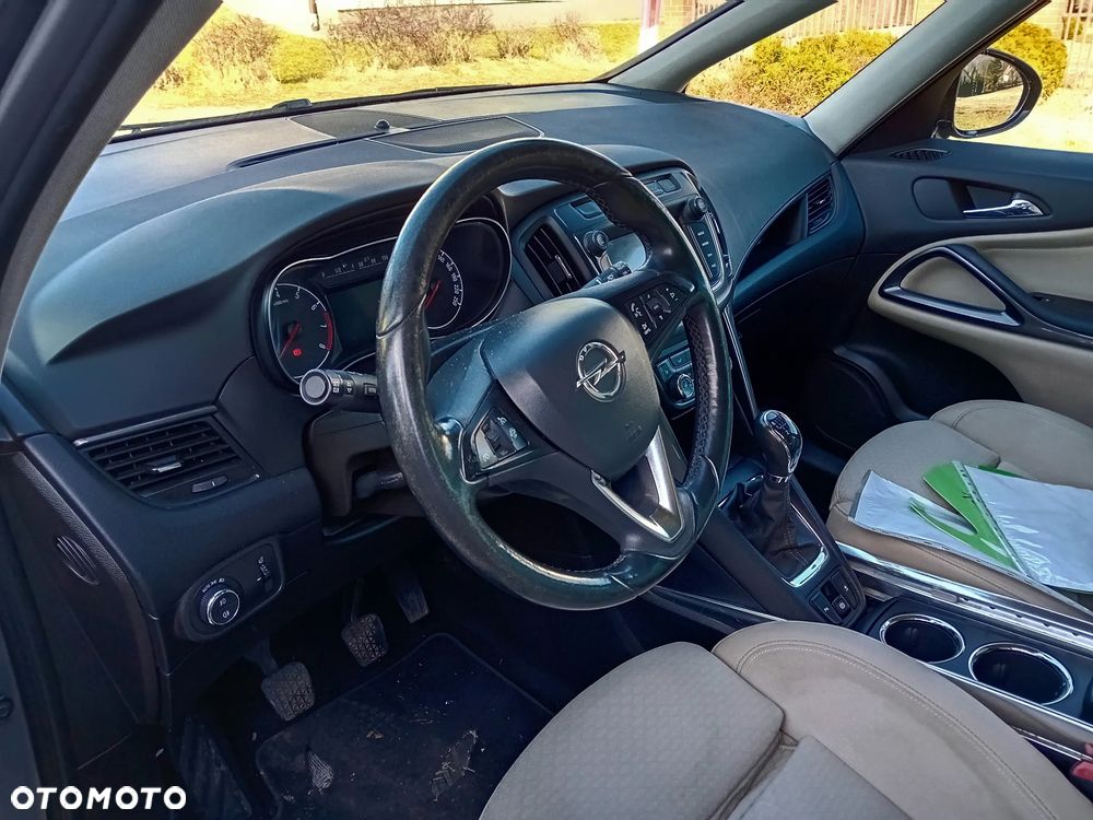 Opel Zafira - 13