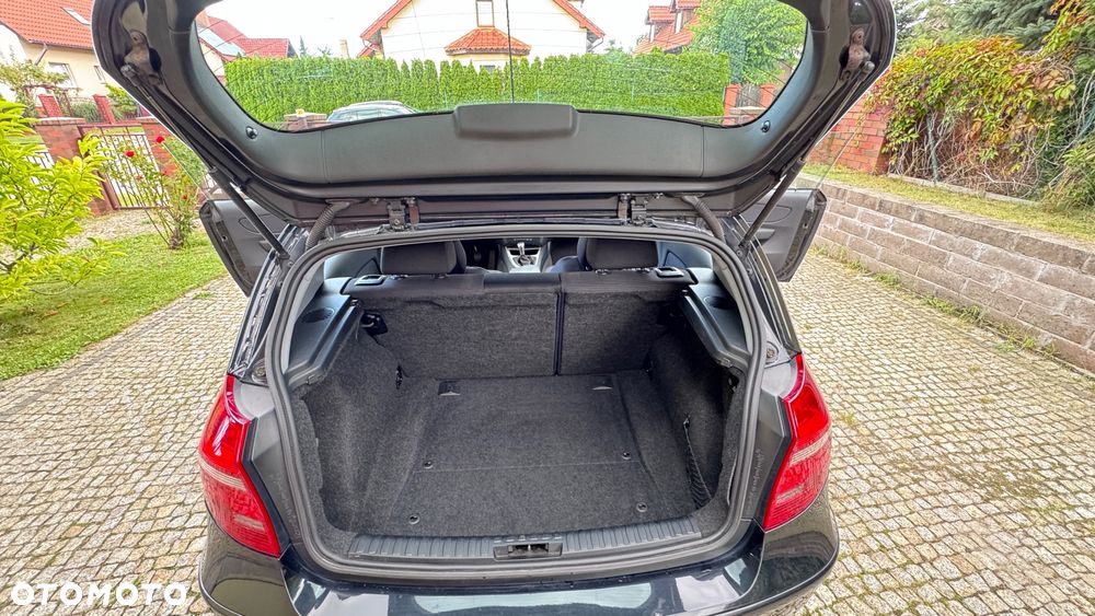 BMW Seria 1 120d - 19