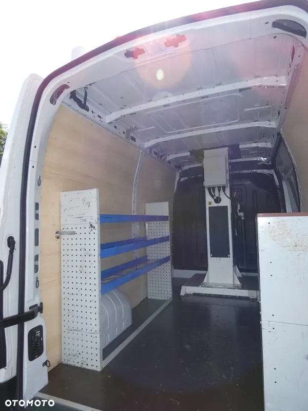 Renault Master, podnośnik koszowy KLUBB K 32 - 12