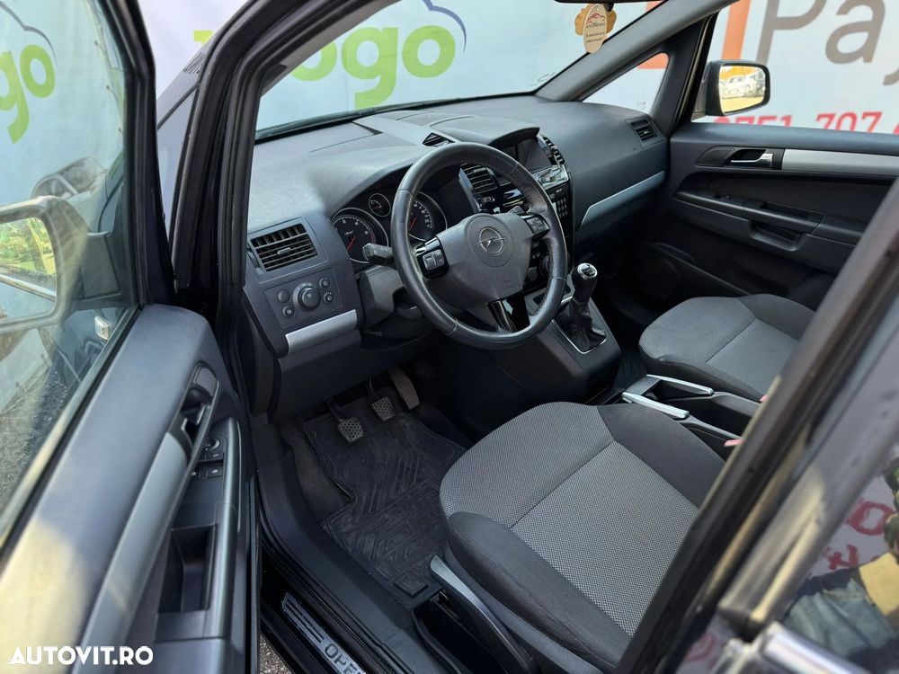 Opel Zafira - 25