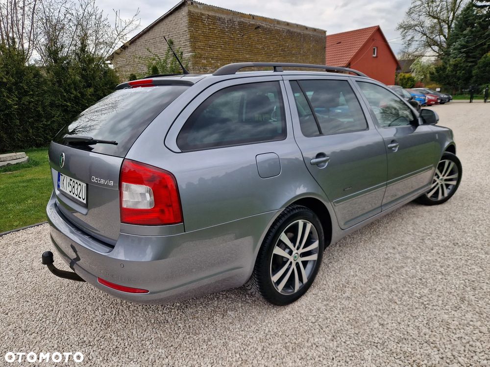Skoda Octavia 1.8 TSI FAMILY - 4