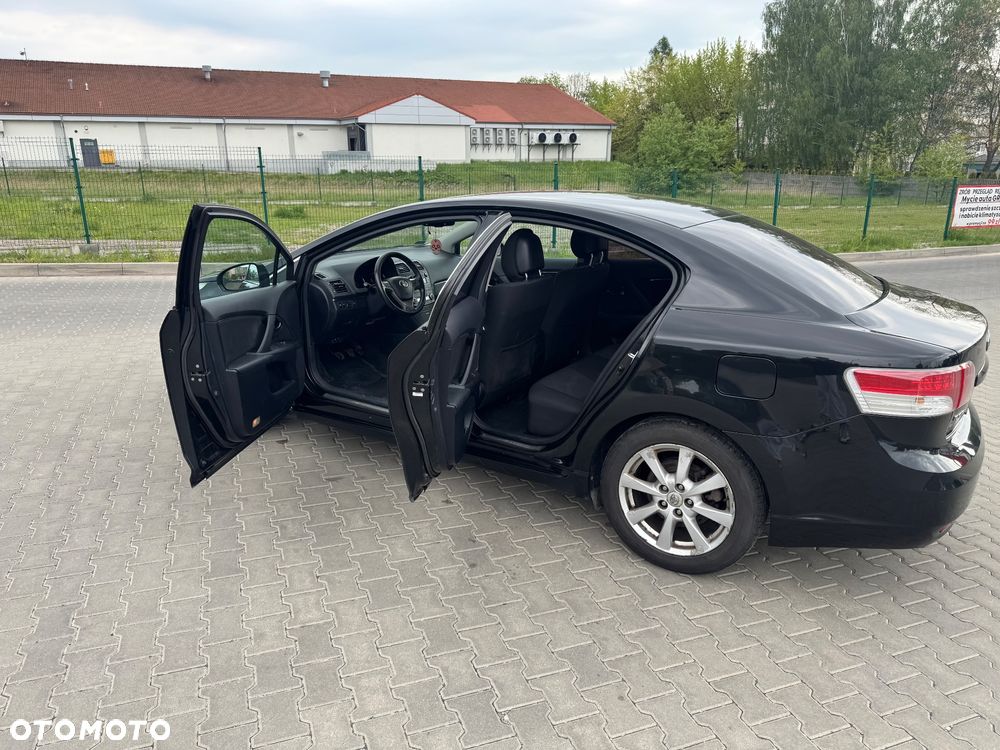 Toyota Avensis 1.8 Sol plus - 8