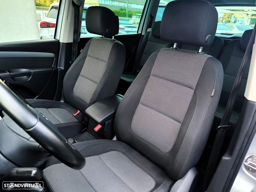 VW Sharan 2.0 TDi Confortline - 23