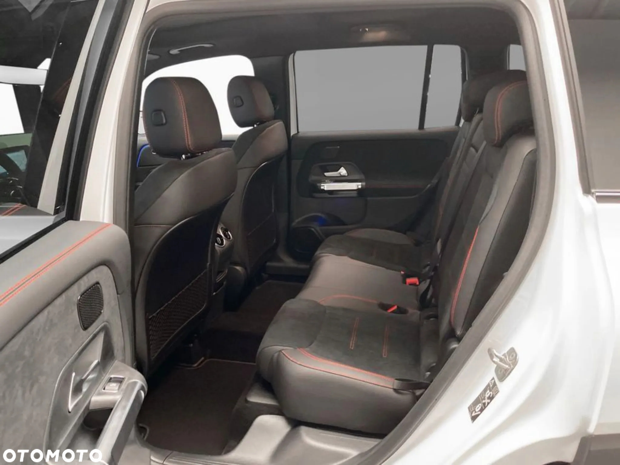 Mercedes-Benz GLB 200 mHEV AMG Line 7G-DCT - 8