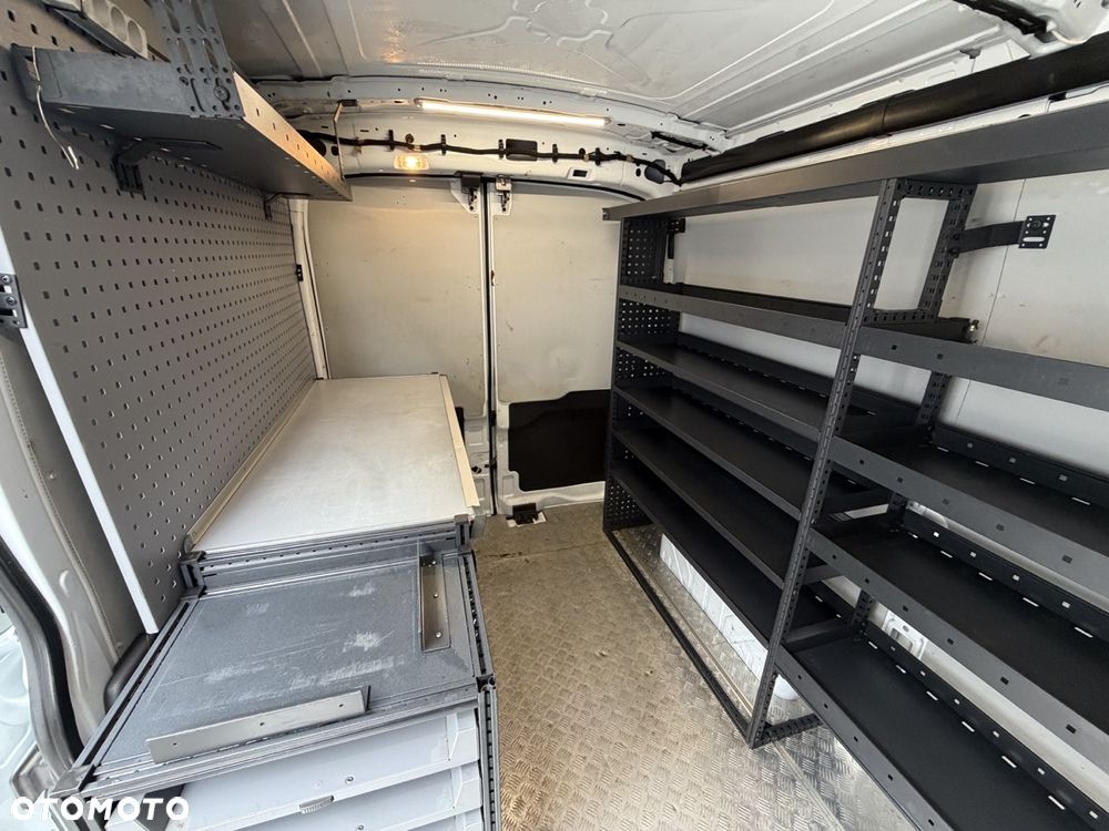 Ford Transit - 26