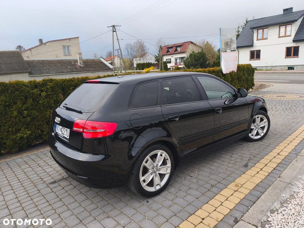 Audi A3 Sportback 2.0 TDI DPF Ambiente - 2