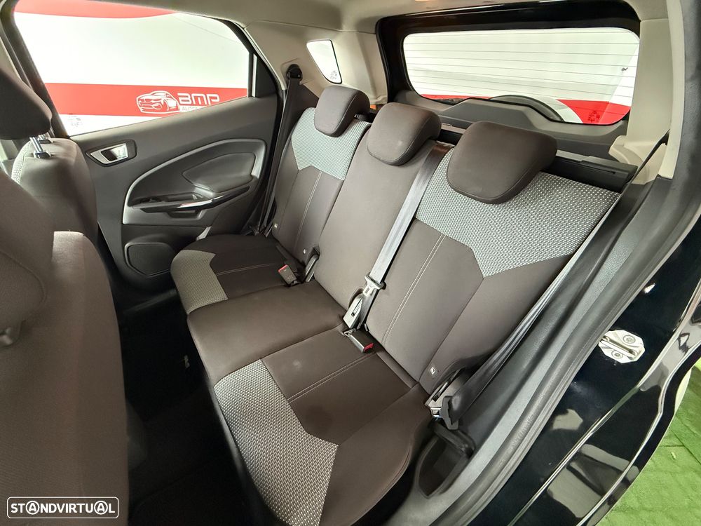 Ford EcoSport 1.5 TDCi Titanium - 11