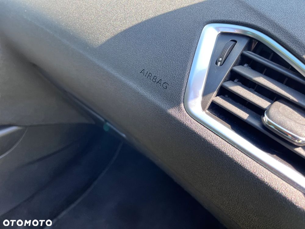 Citroën C4 BlueHDi 100 Business Class - 24