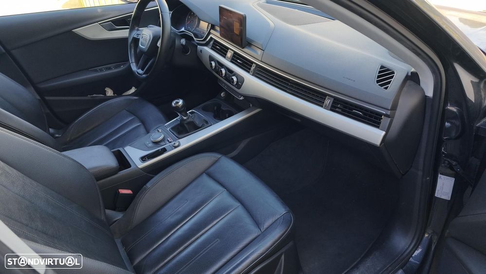Audi A4 Avant 2.0 TDi Design - 2