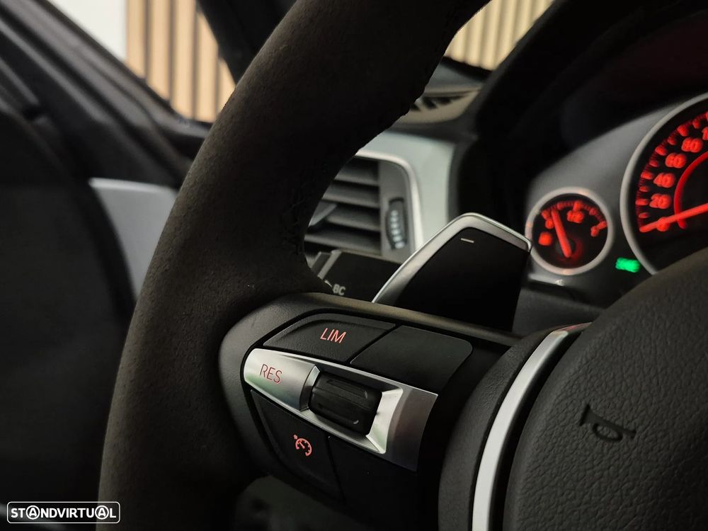 BMW 330 e iPerformance Pack M - 19