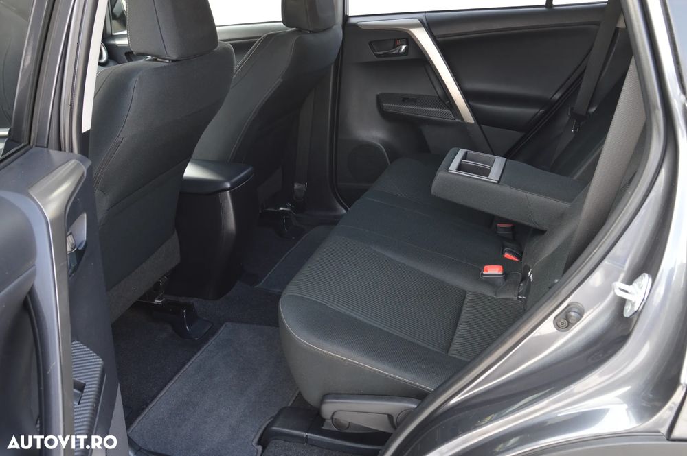 Toyota RAV4 2.2 D-4D 4x4 Automatik Edition - 10