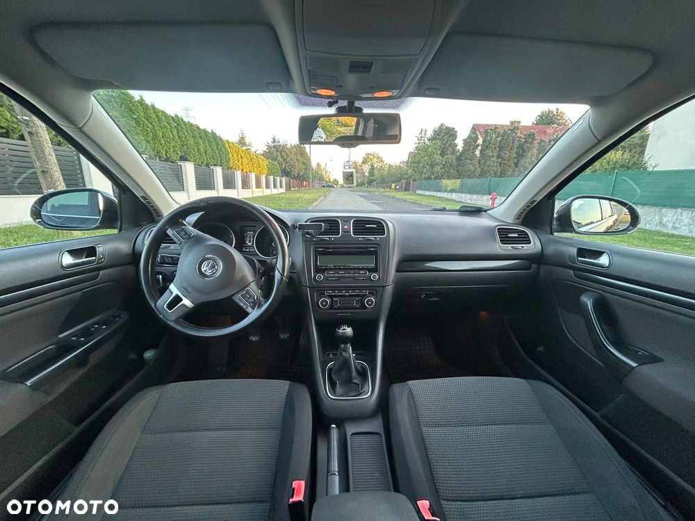 Volkswagen Golf 2.0 TDI DPF MATCH - 8