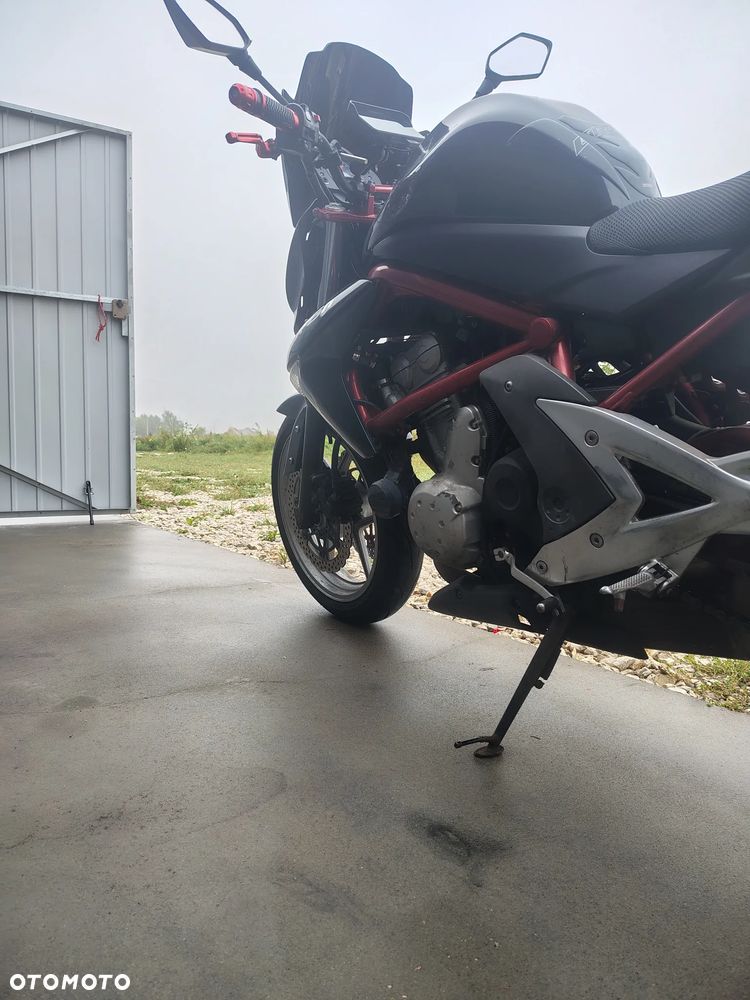 Kawasaki ER - 4