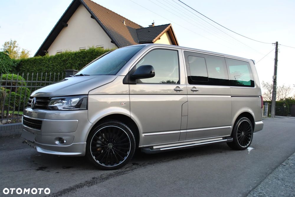 Volkswagen Multivan - 13