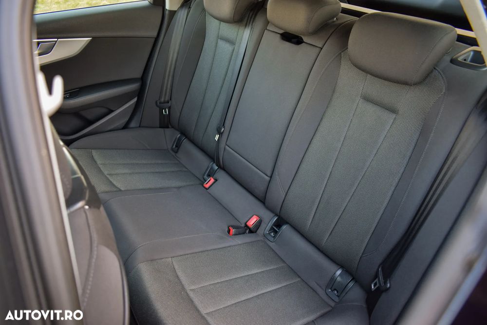 Audi A4 2.0 TDI ultra S tronic Design - 39