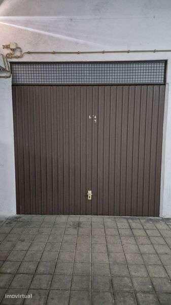 Garagem para arrendar alugar - Grande imagem: 5/8