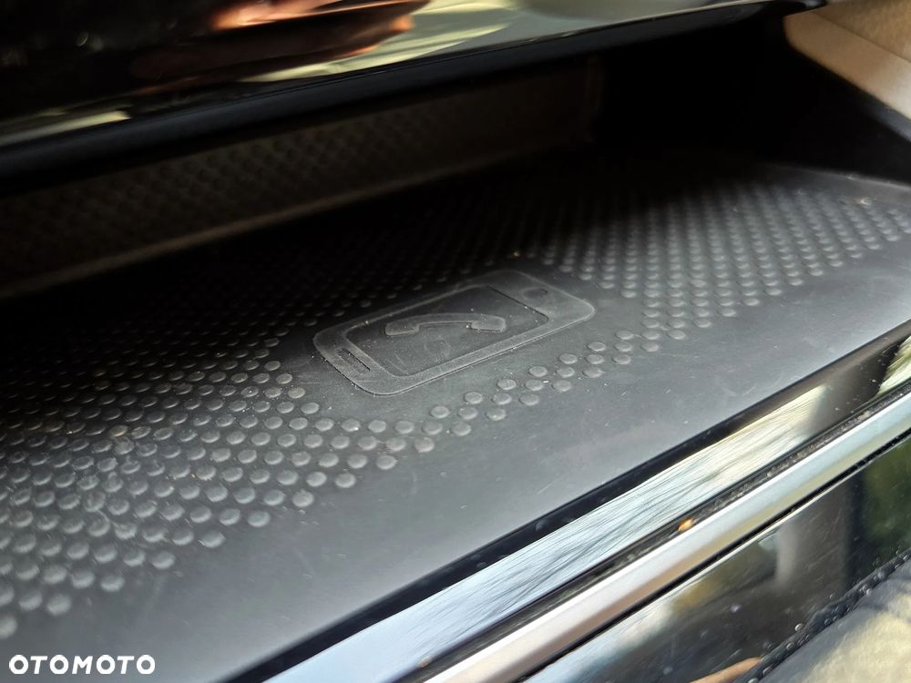 Volkswagen Passat Variant 2.0 TDI EVO Elegance DSG - 29