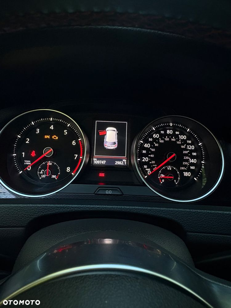 Volkswagen Golf - 7