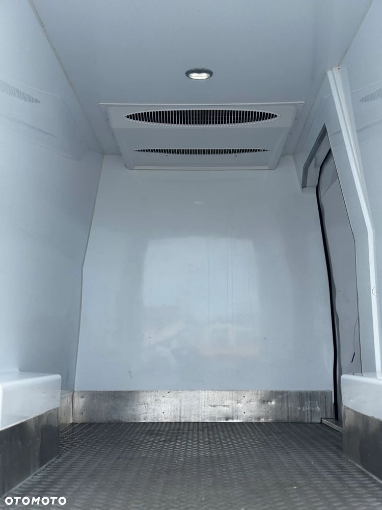Volkswagen CRAFTER - 9