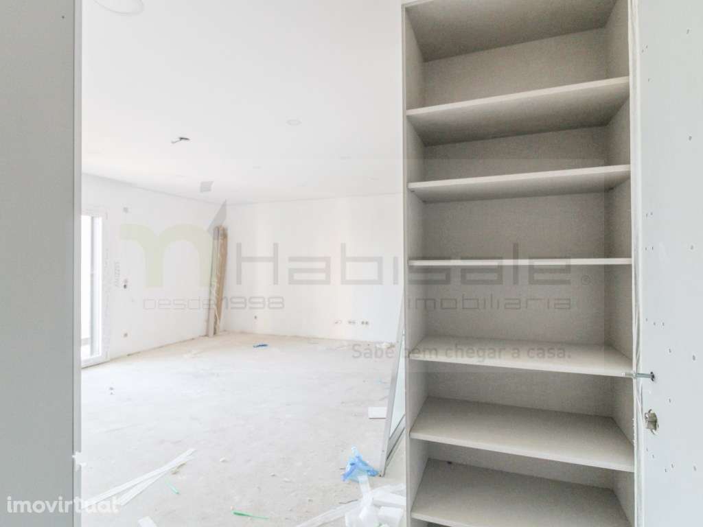 Apartamento T3 com varanda e barbecue | Paradela, Santo António dos... - Grande imagem: 2/16