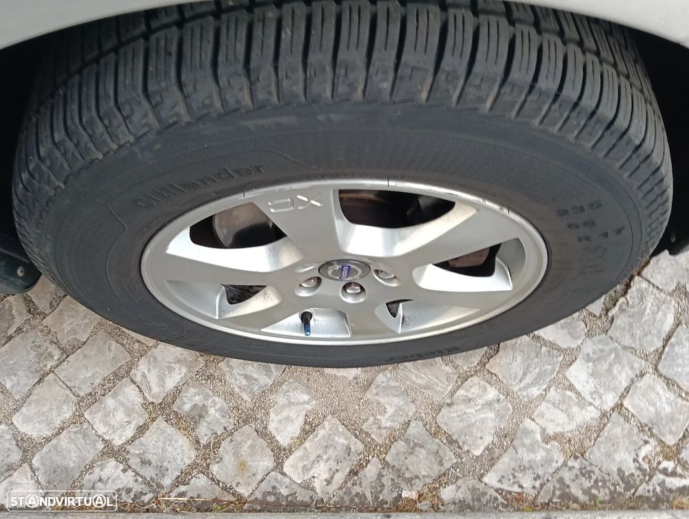 Volvo XC 60 2.4 D Geartronic - 25