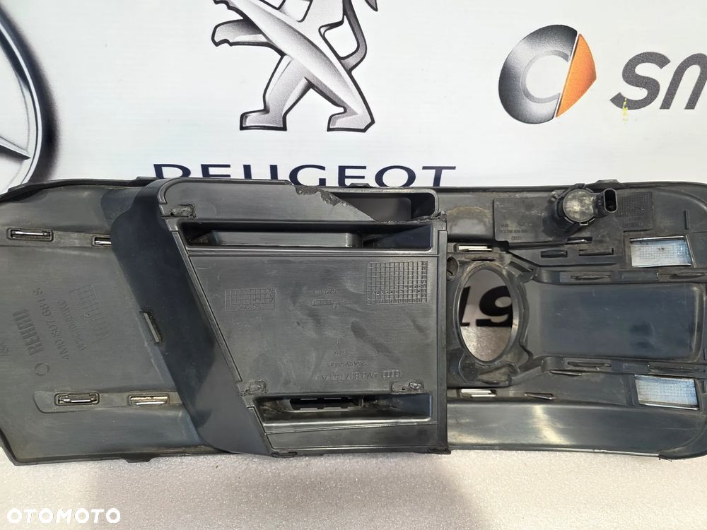 AUDI Q7 4M0 II 14- LEWA KRATKA BOCZNA ZDERZAKA PRZEDNIEGO PRZÓD NR 4M0807681S NR AUKCJI KB12 - 9