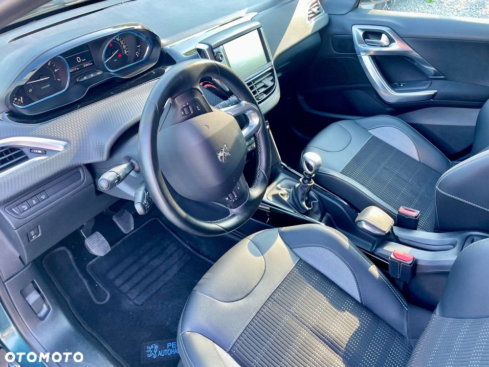 Peugeot 2008 PureTech 130 GPF Stop&Start Allure - 25