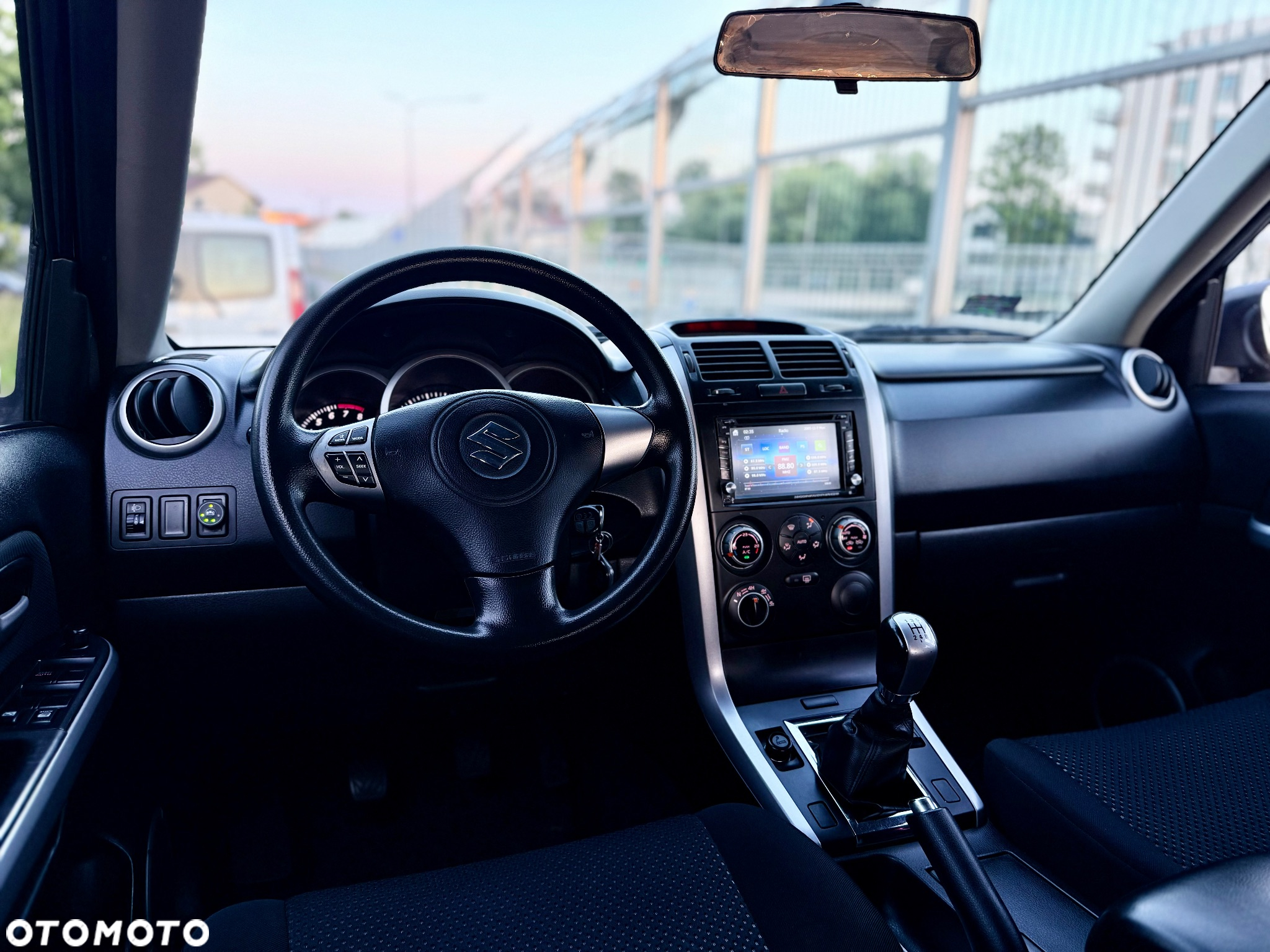 Suzuki Grand Vitara 2.0 De luxe - 20
