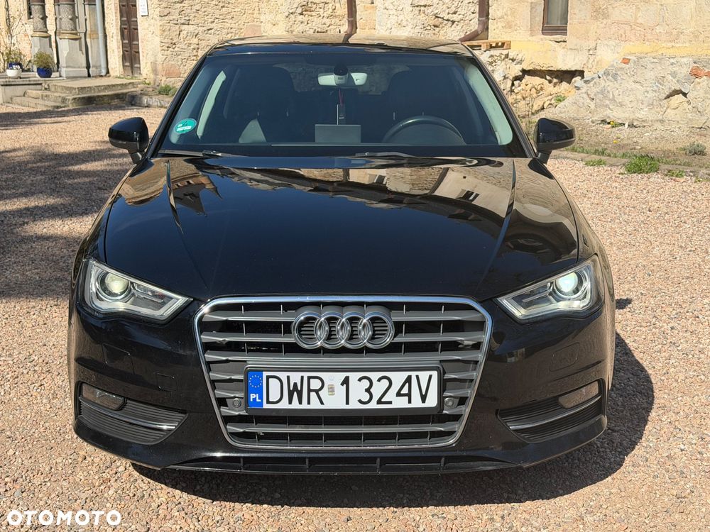 Audi A3 Sportback - 1