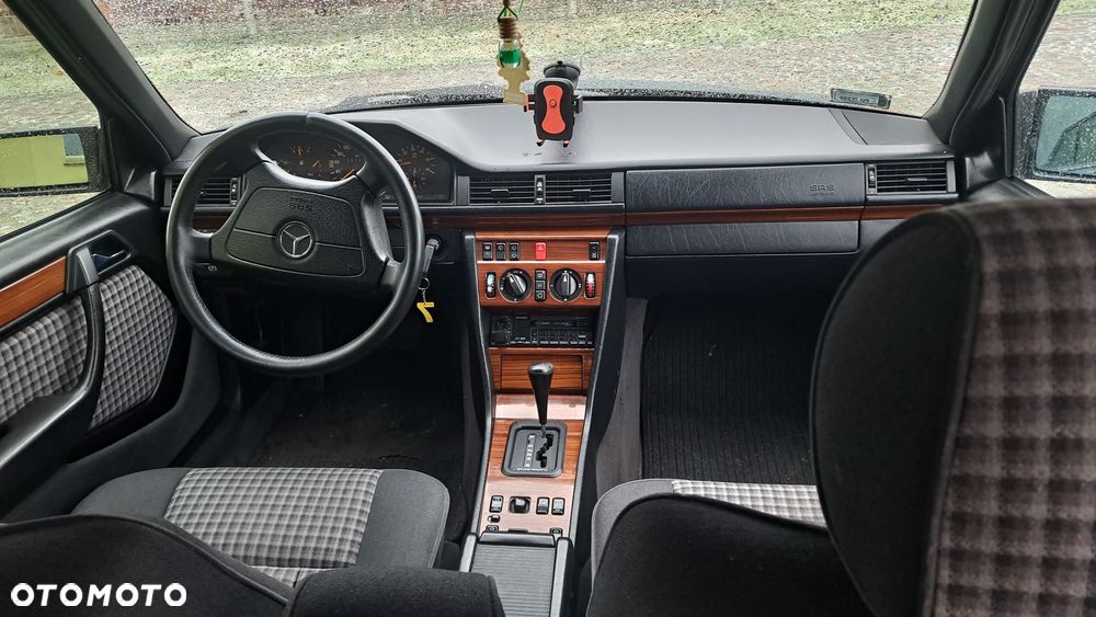 Mercedes-Benz W124 (1984-1993) - 2