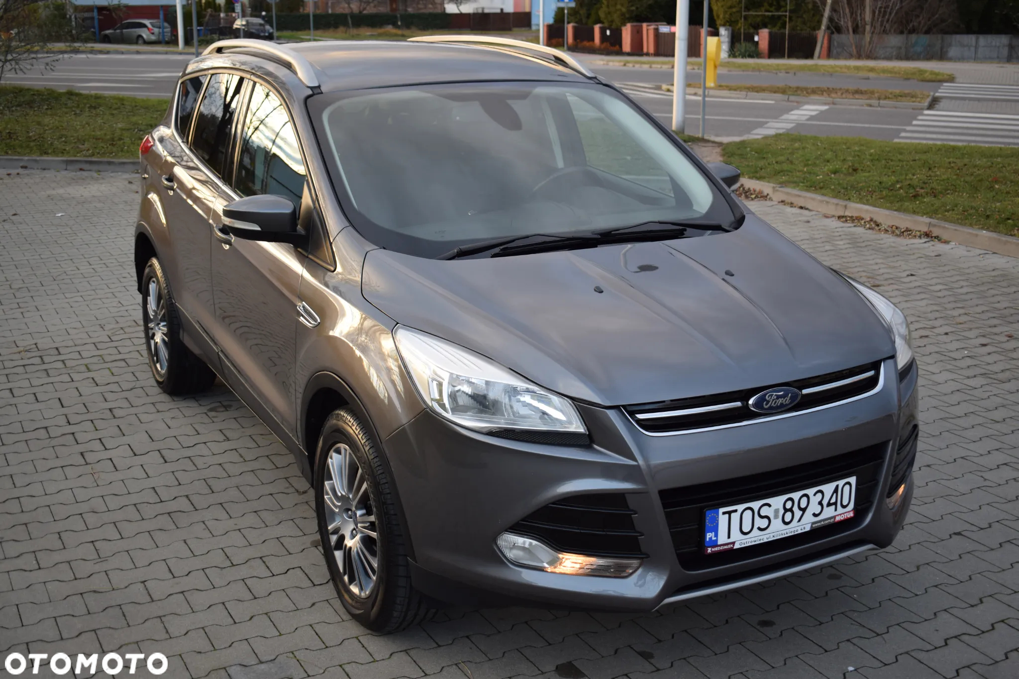 Ford Kuga 2.0 TDCi 2x4 Titanium - 11