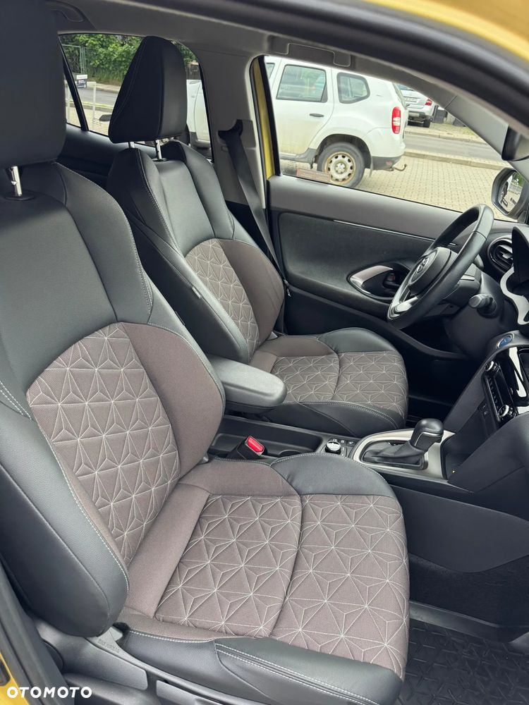 Toyota Yaris Cross Hybrid 1.5 Executive 4x4 - 32