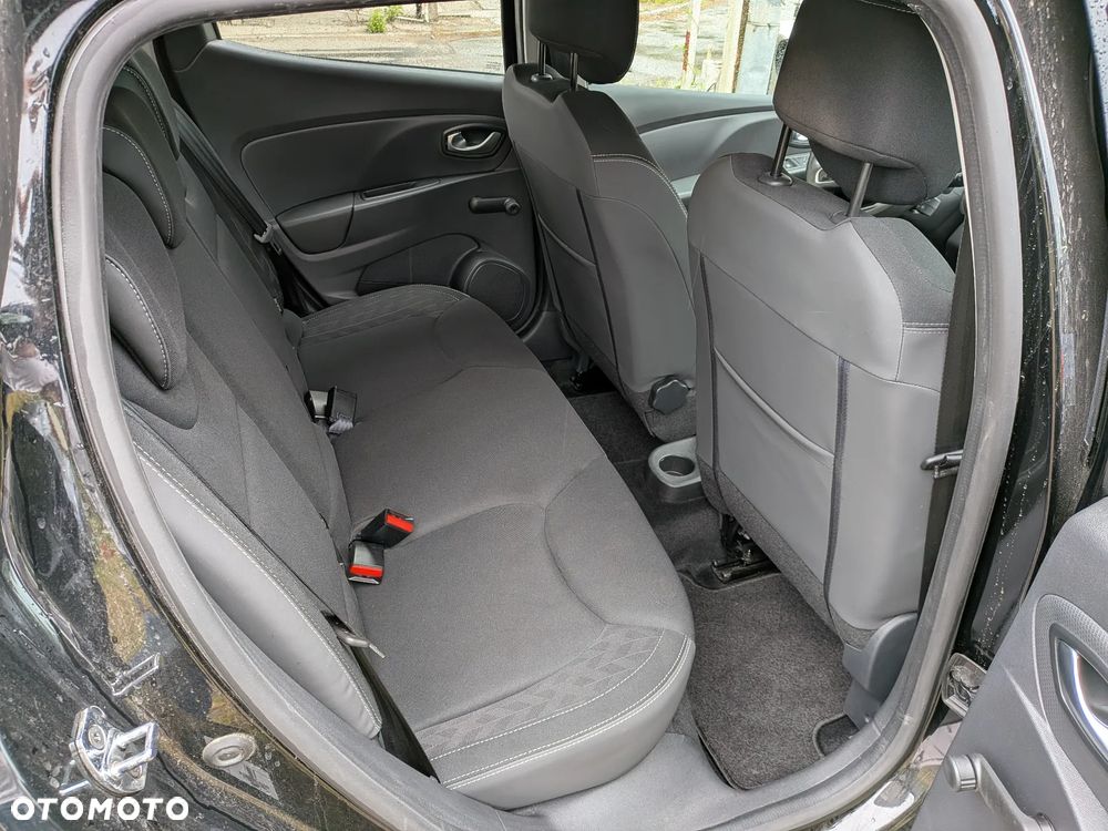 Renault Clio 1.2 16V 75 LIMITED - 22