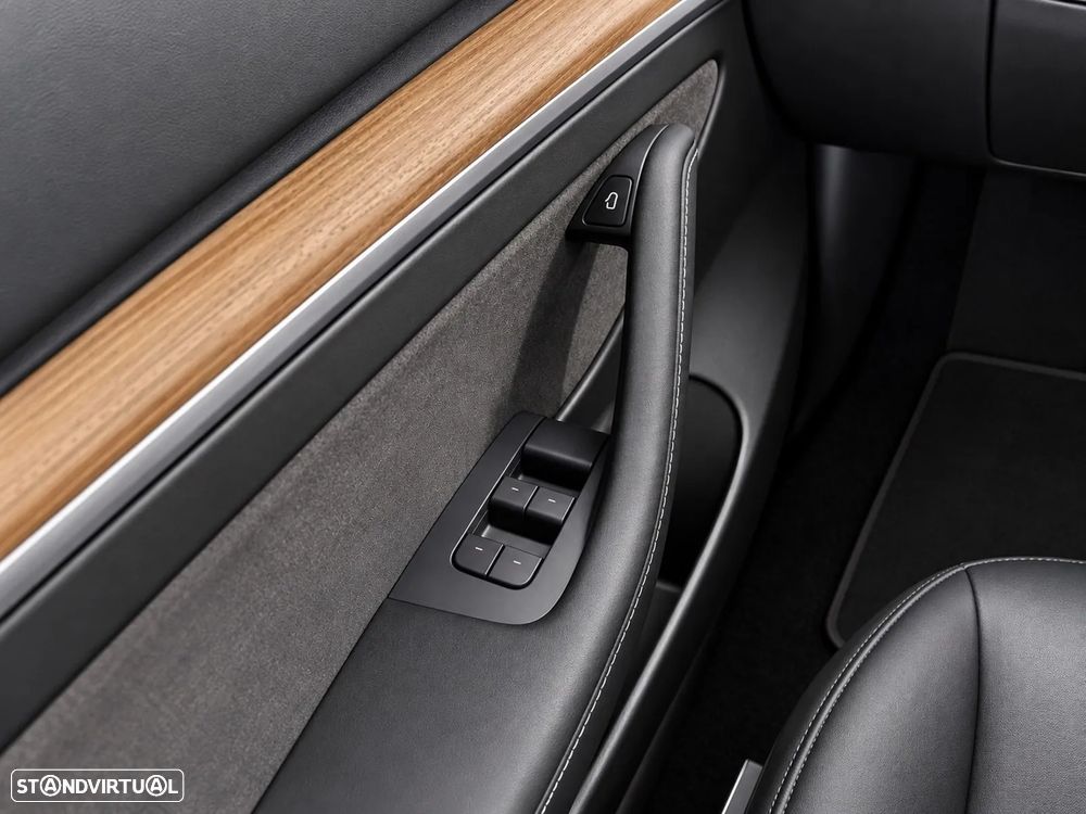 Tesla Model 3 Tração Traseira - 27
