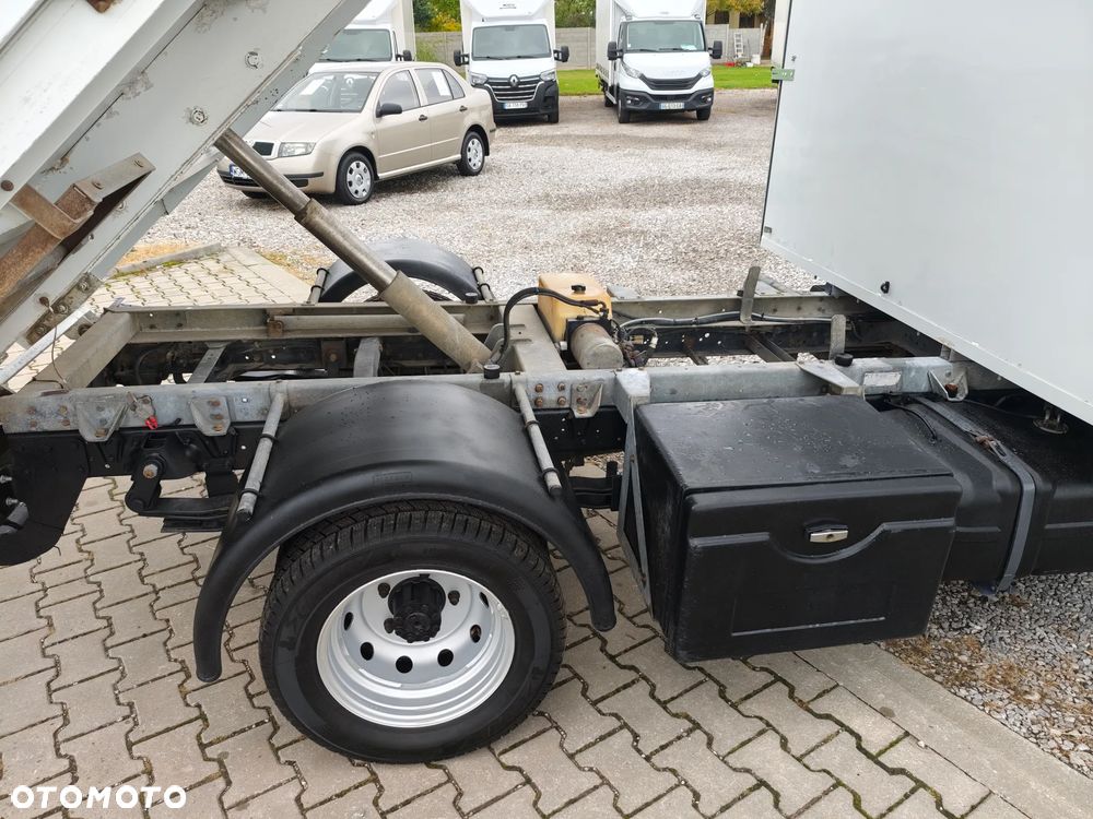 Renault Maxity - 17