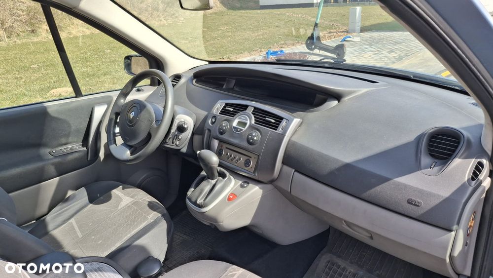 Renault Scenic 2.0 16V Expression - 8