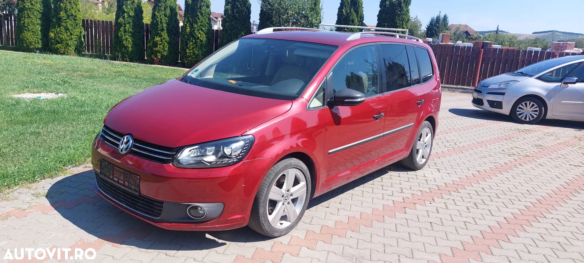 Volkswagen Touran 2.0 TDI DPF DSG Cross - 1