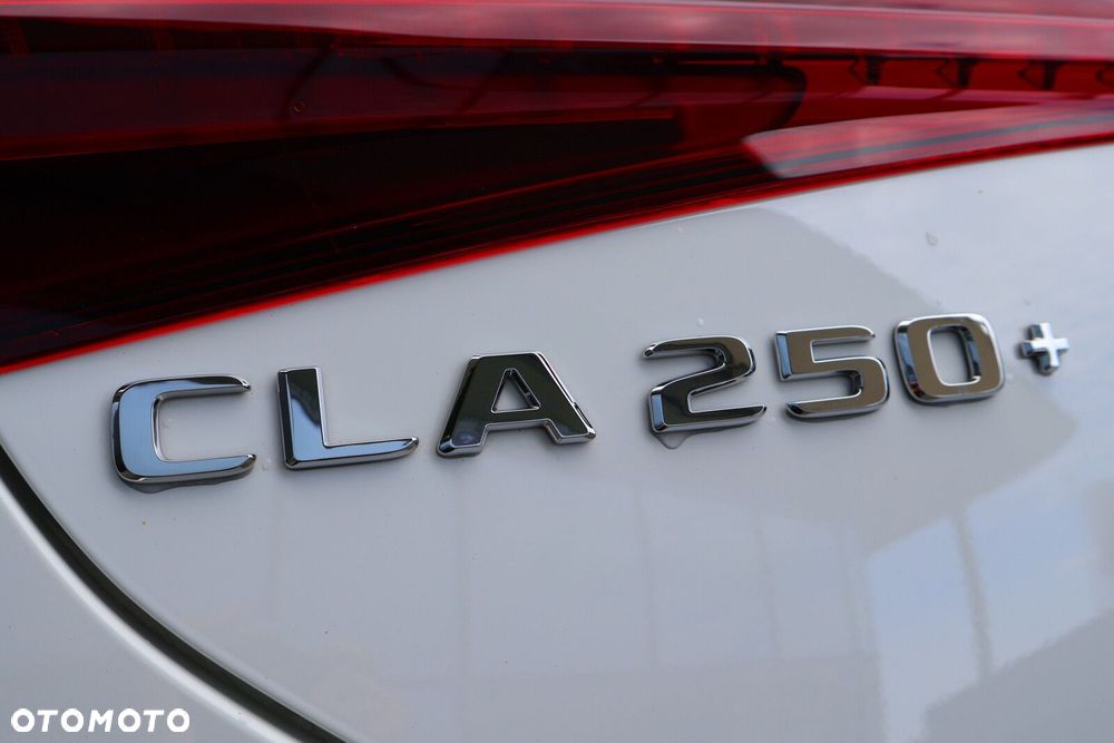 Mercedes-Benz CLA - 23