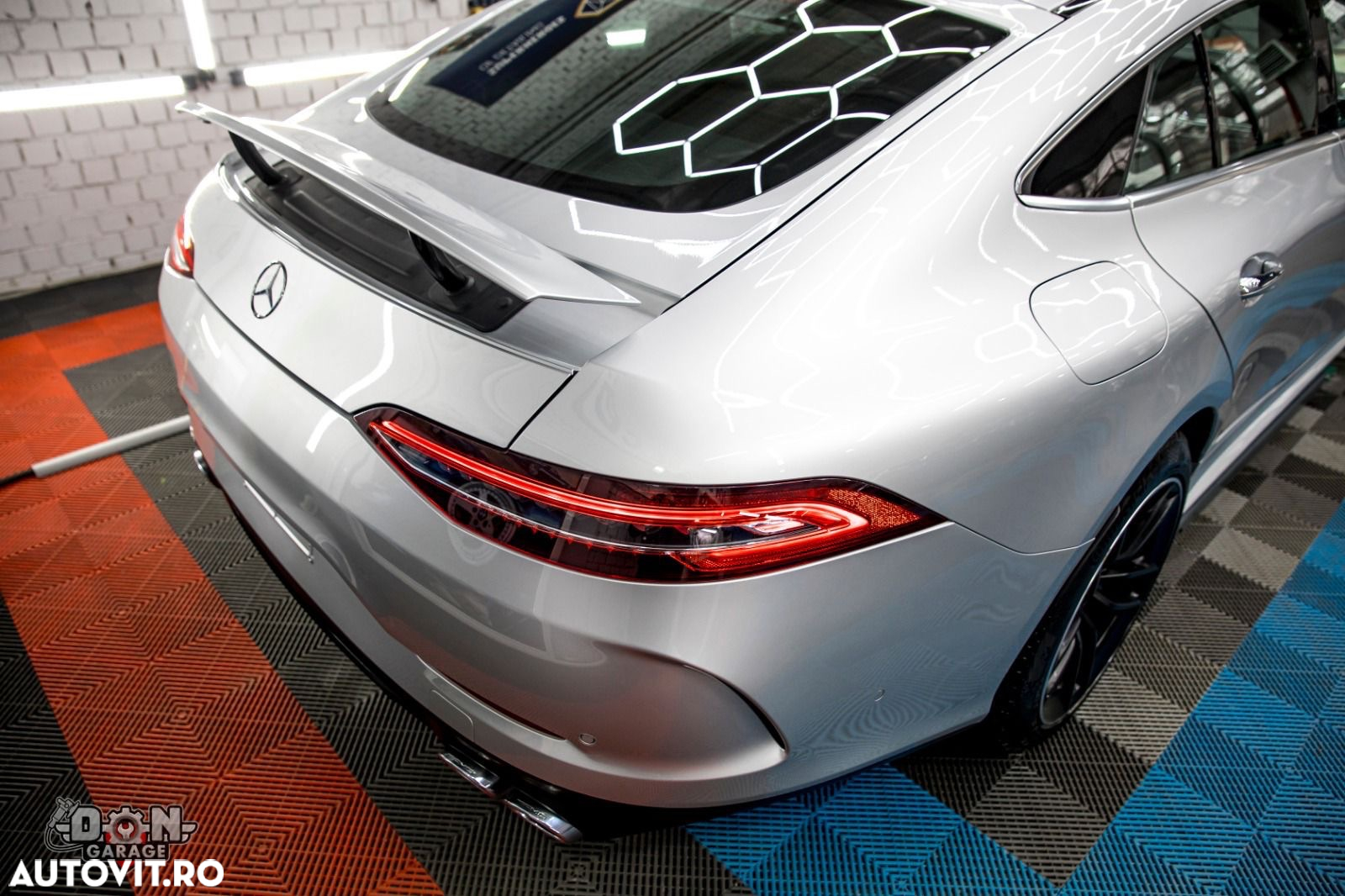 Mercedes-Benz AMG GT 43 4MATIC+ MHEV - 8