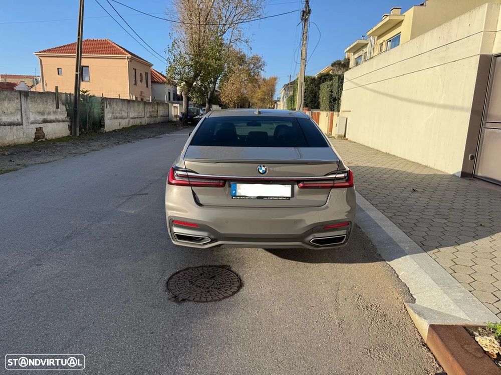 BMW 740 d xDrive Pack M Auto - 11