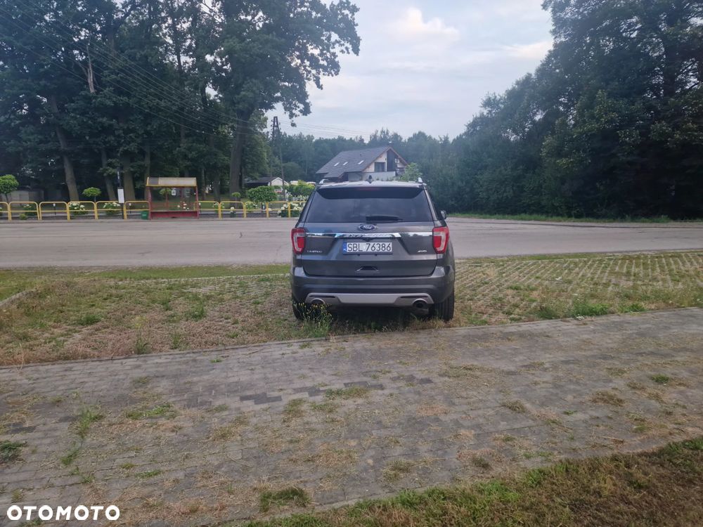 Ford Explorer - 10