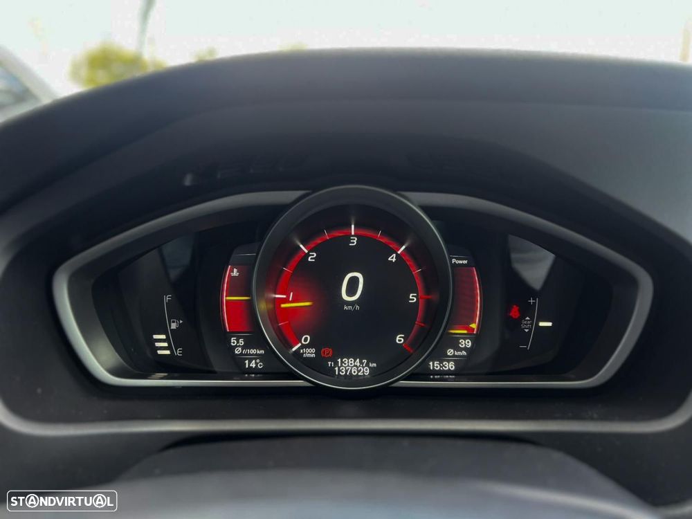 Volvo V40 Cross Country 2.0 D3 - 7