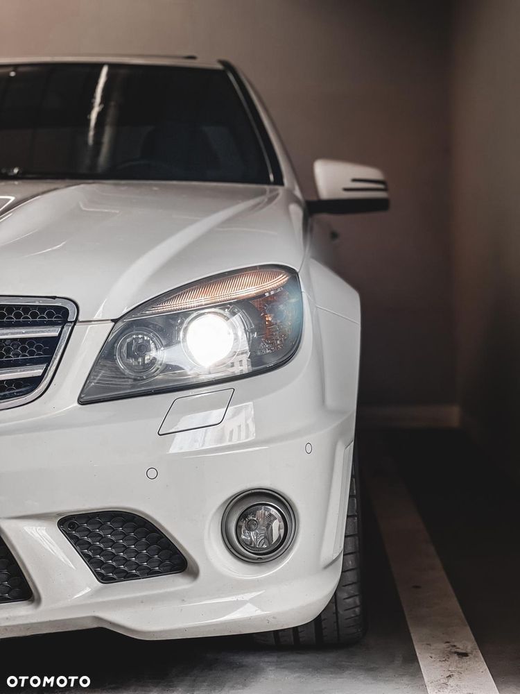 Mercedes-Benz C-Class 2010 photo 4