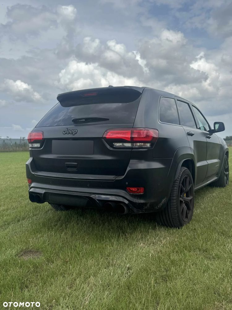 Jeep Grand Cherokee - 14