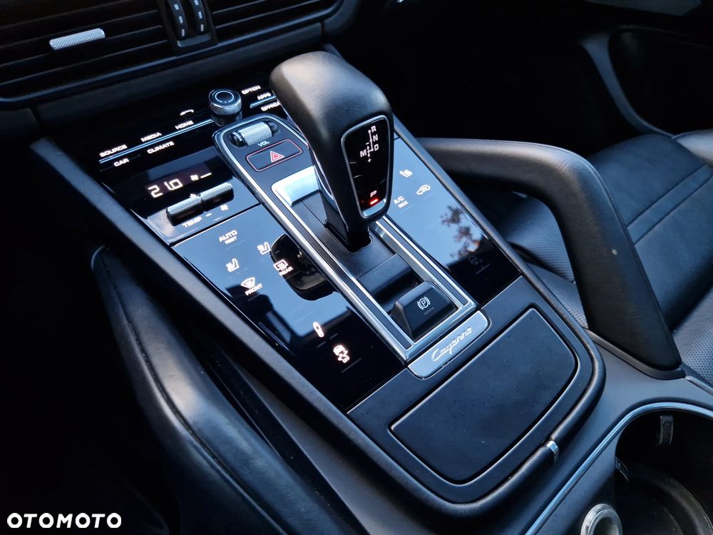 Porsche Cayenne S Platinum Edition - 22