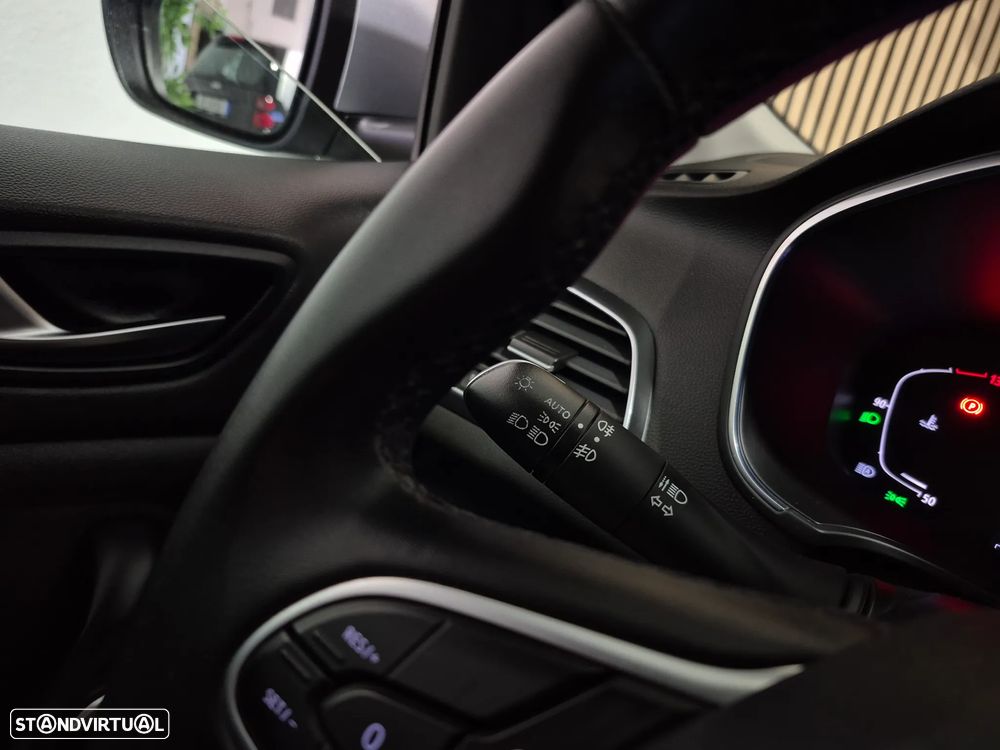 Renault Mégane Sport Tourer BLUE dCi 115 LIMITED - 13