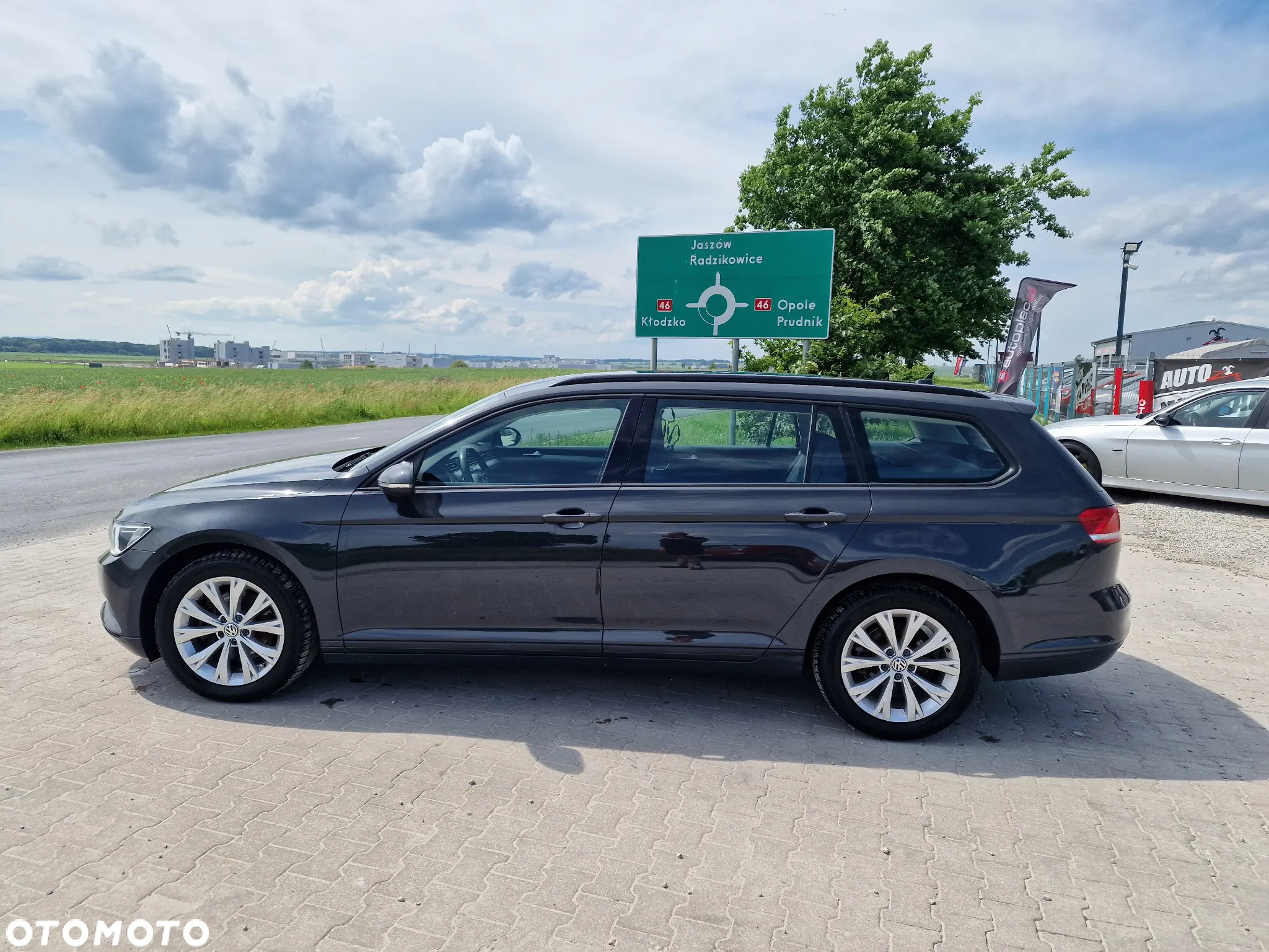 Volkswagen Passat Variant 1.6 TDI (BlueMotion Technology) DSG Comfortline - 16
